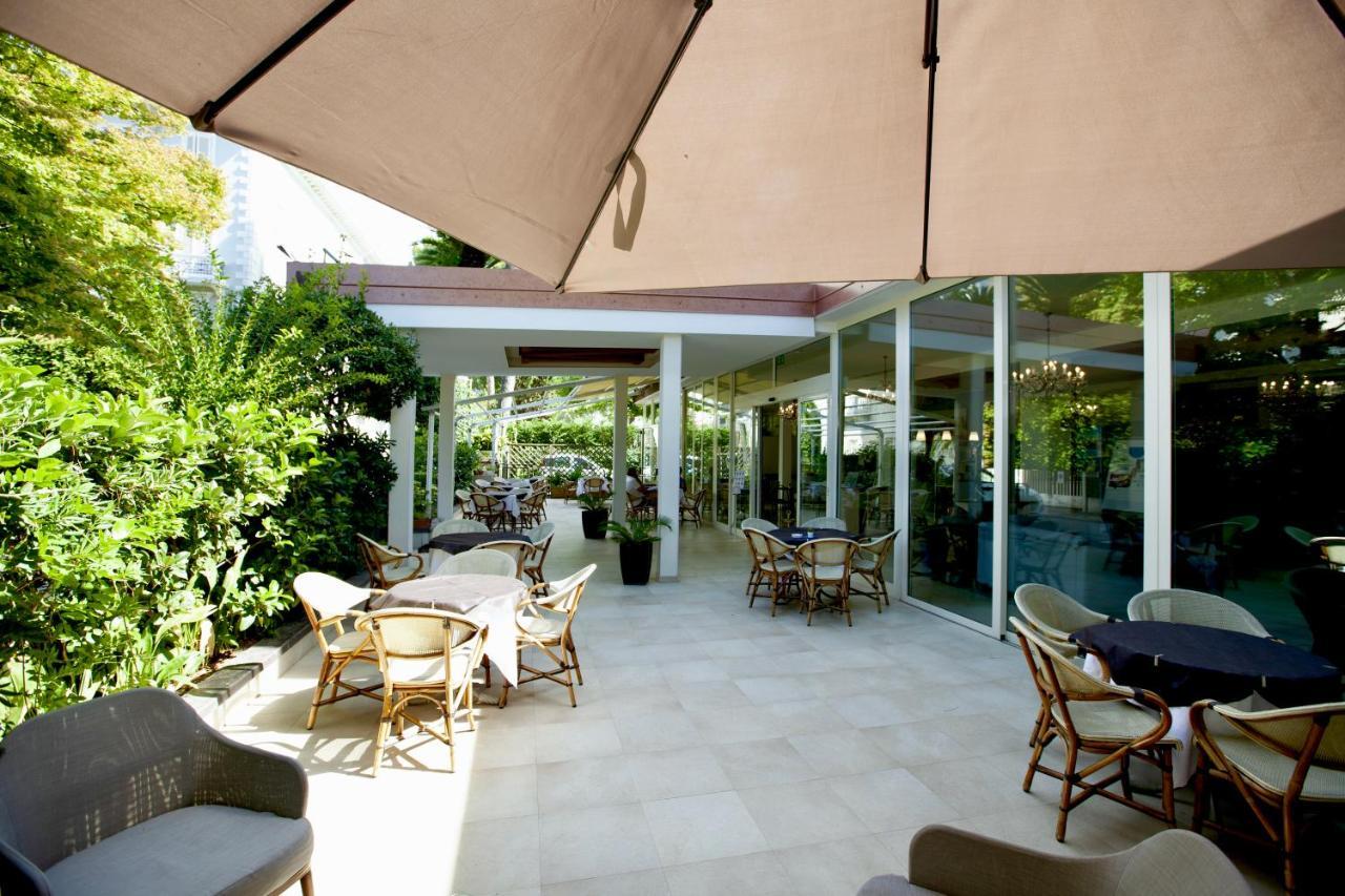 Hotel Maestri Riccione Kültér fotó