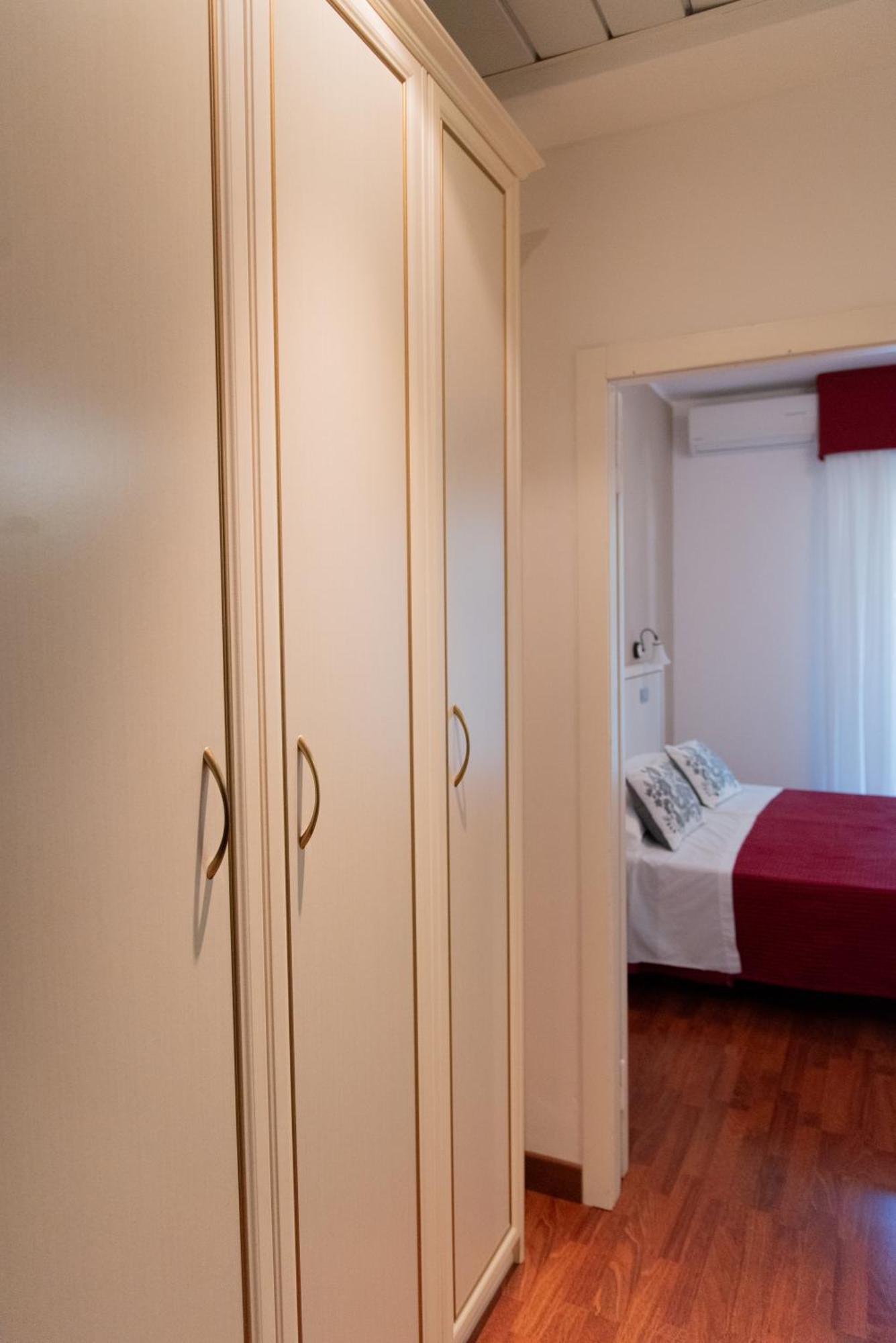 Hotel Maestri Riccione Kültér fotó